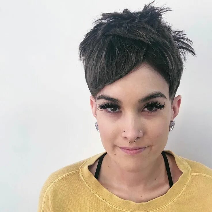 Olivia Turner Short Hairstyles - Likeeed Short hair styles pixie, Pixie haircut 
