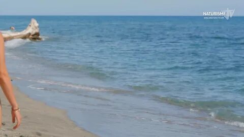 NATURISME TV VOUS SOUHAITE UNE EXCELLENTE ANNEE 2020 100% NATURISTE ! #natu...