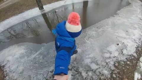 Ломать лед