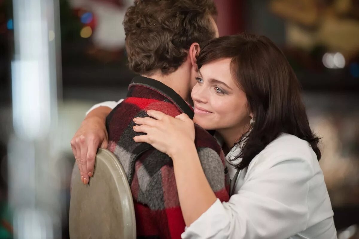 Земцова любовь. Люба земцова. Земцова любовь. Земцова любовь. Любовь на районе постер.