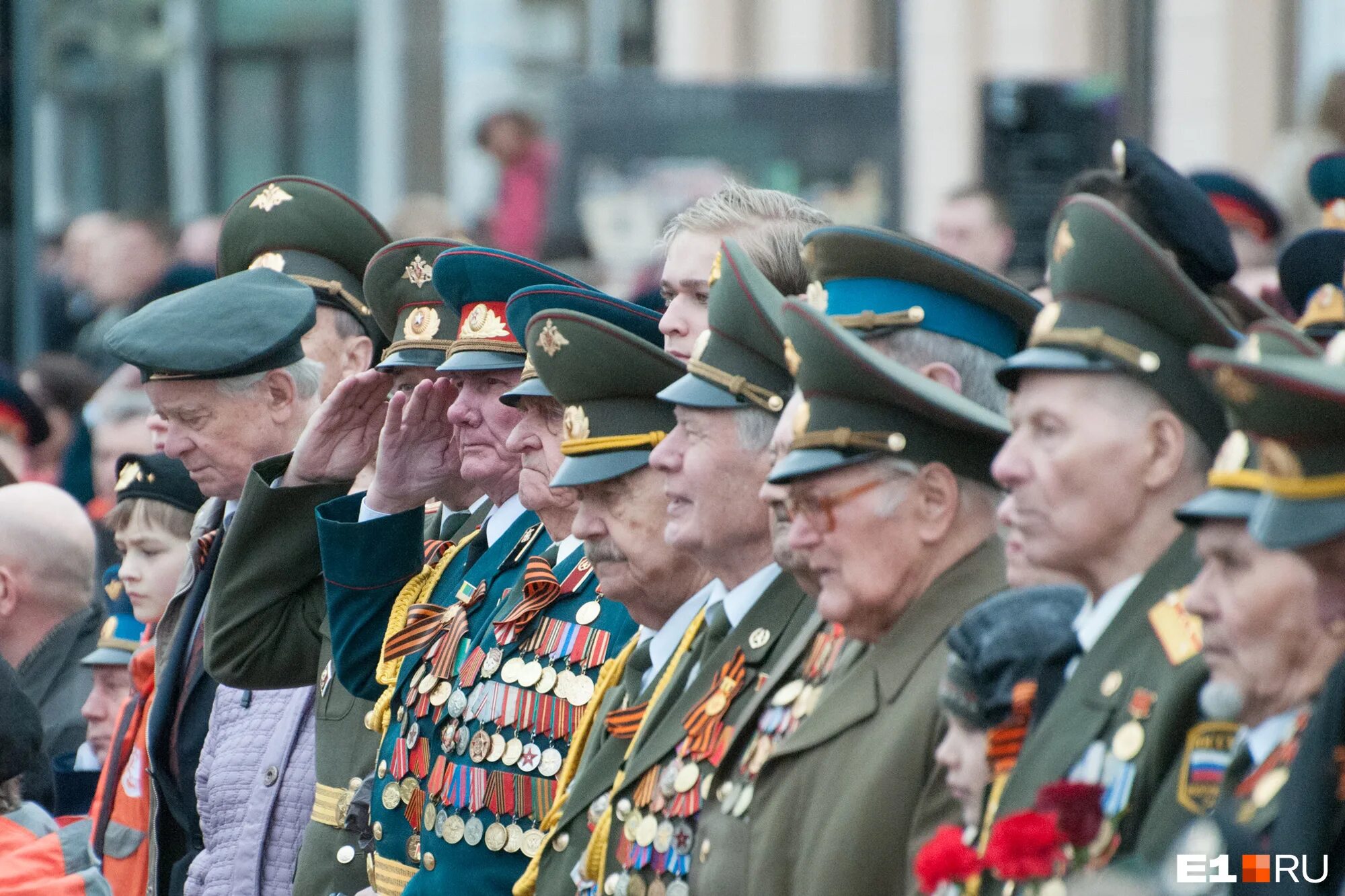 ветераны с орденами. сколько живых ветеранов. сколько живых ветеранов. сколько живых ветеранов. ветераны вов живые.