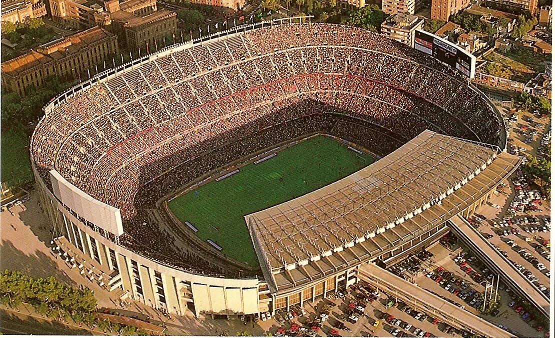 Стадион Камп ноу в Барселоне. Камп ноу 1957. Самый большой стадион в Барселоне. Самый 10 большой стадион в Испании. Видео кампа