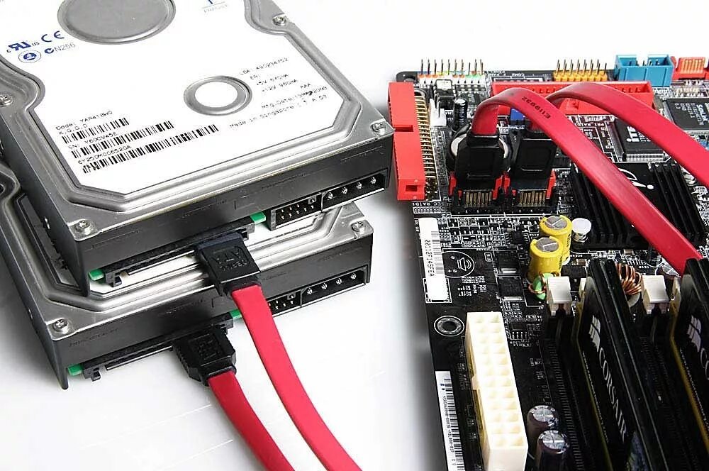 Как подключить sata к компьютеру. Sata разъем на жестком диске. подключить ssd sata 3. жесткий диск к материнской плате подключить sata. разъем сата для ссд.