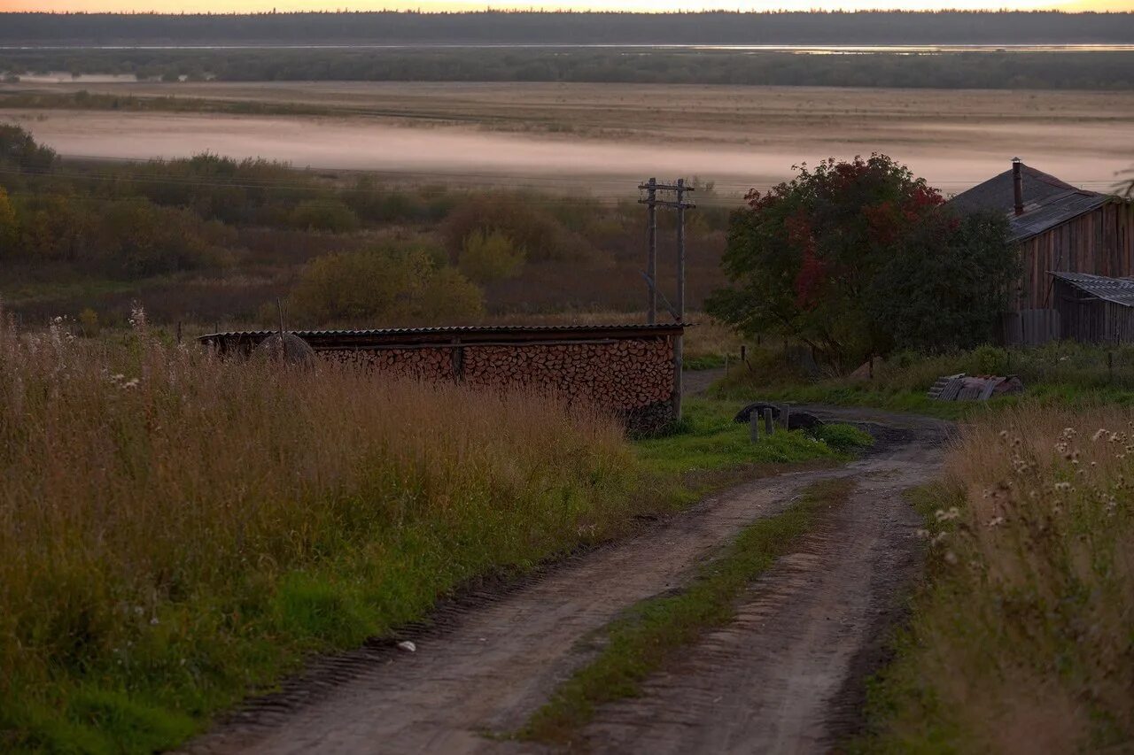 Реальность поселка каменка мезенского. Каменка Мезенский район. Деревня Петрова Мезенский район. Каменка Архангельская область. Каменка (река) Мезенский район.