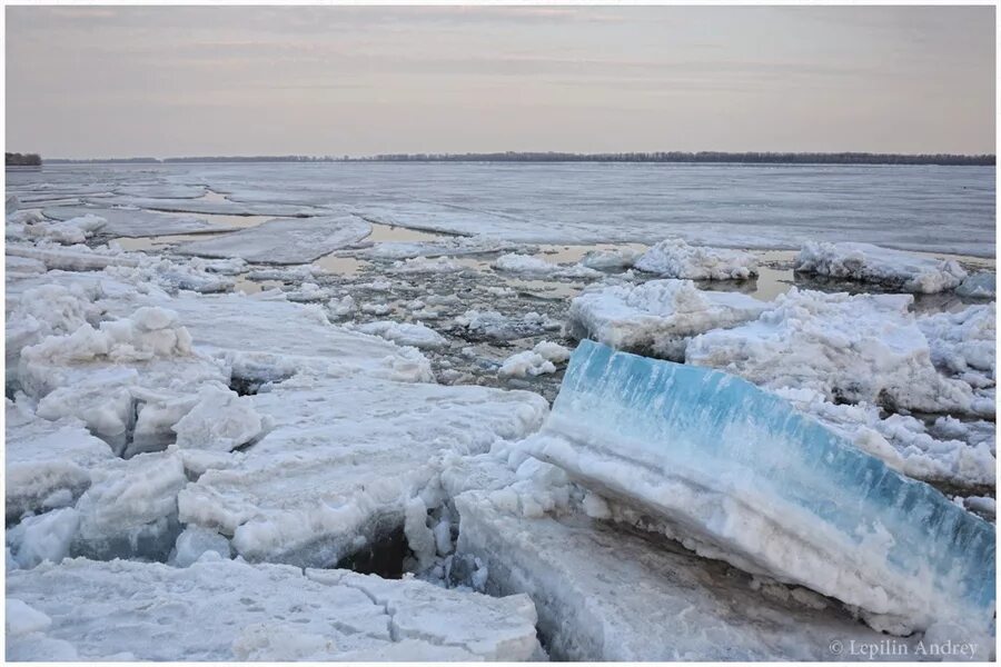 Лед тронулся значение фразеологизма. Лед тронулся. Картина лед тронулся. Лёд тронулся Господа.