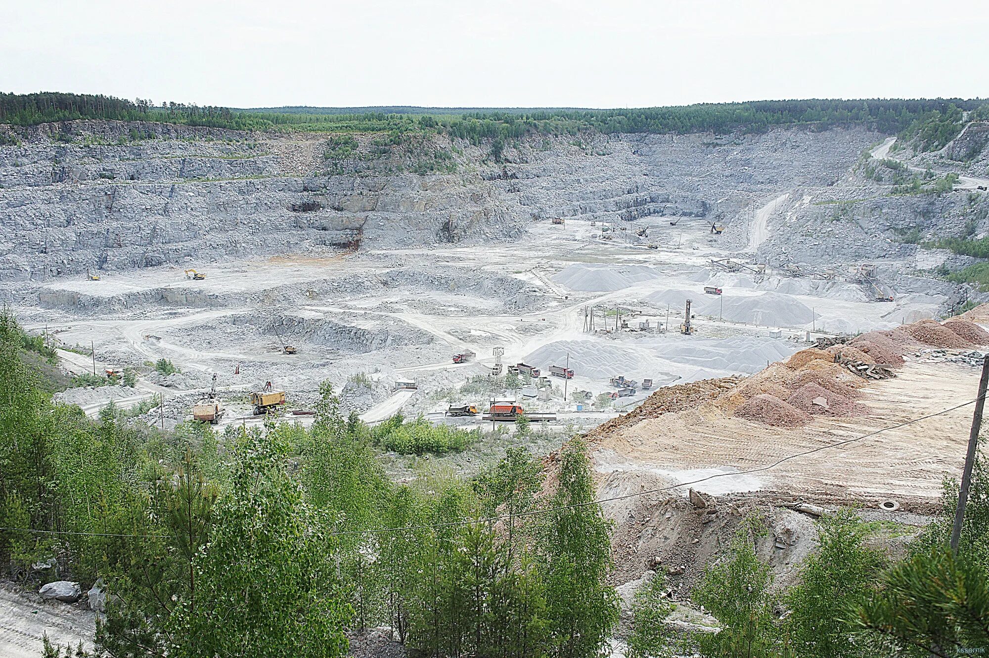 Полотняный завод карьер. Каменка карьер челябинск. Гранитный карьер сайт. Уманский гранитный карьер. Шарташский гранитный карьер 2021 год.