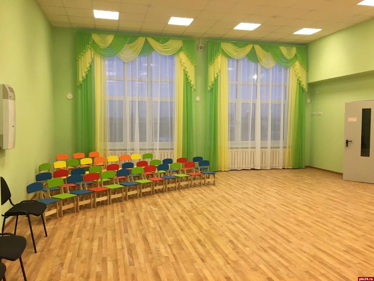 Детские сад звездная 17б псков. Детский сад улыбка псковский район. Детский сад неелово псковский район. Садик 5 псков. Детсад-школа.