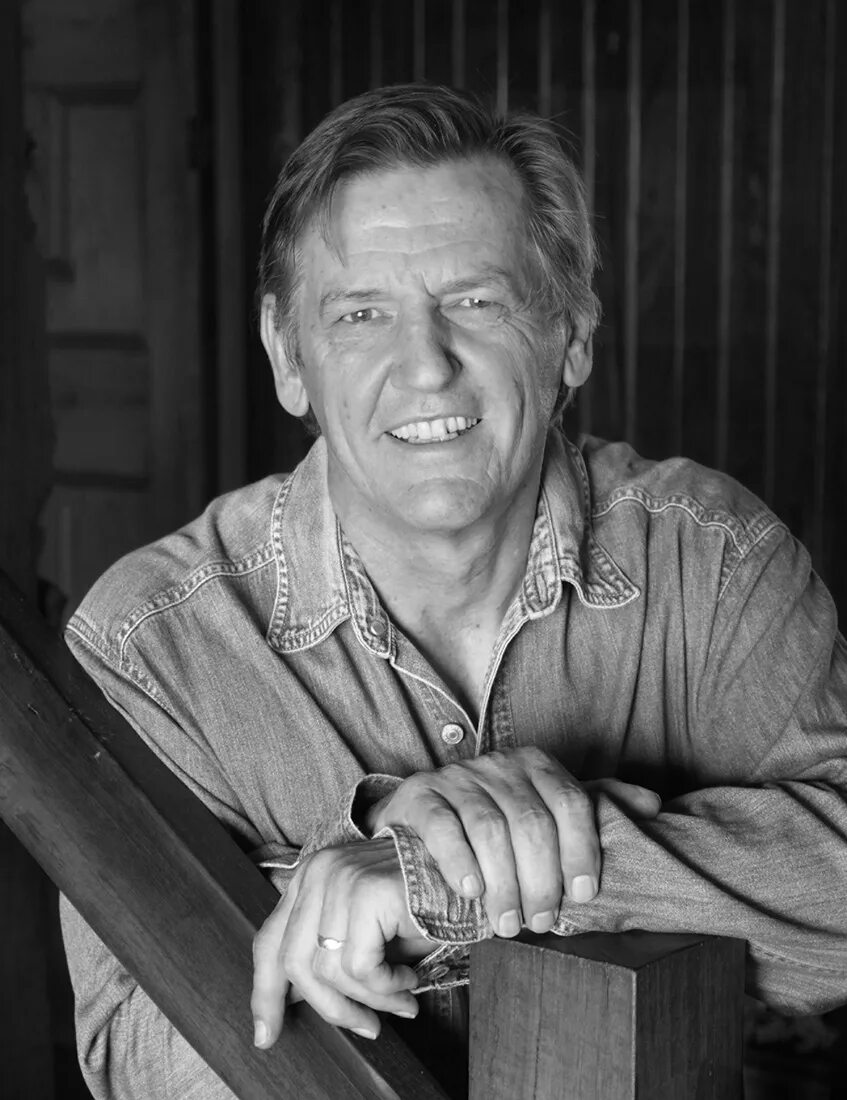 Белый шоколад духи кристиан ричард. Richard white. Ричард уайт актер гастон. Ричард уайт актер гастон. Richard white.