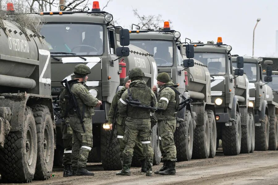 Колонна российских войск. Российские военные. Российские войска на Украине. Российский военнослужащий. Канал военная операция