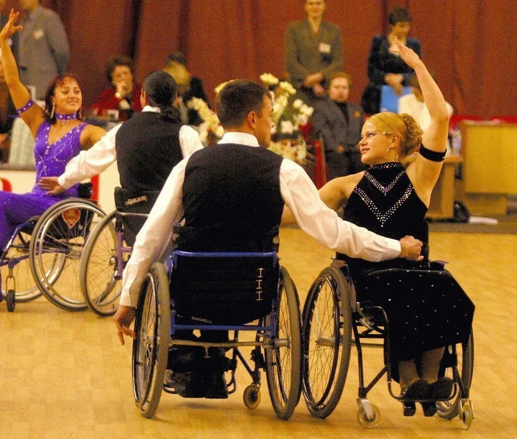 Дети с неограниченными возможностями. Лица с ограниченными возможностями здоровья это. Инвалиды люди с ограниченными возможностями. Инвалиды люди с ограниченными возможностями. Рисование с детьми инвалидами.