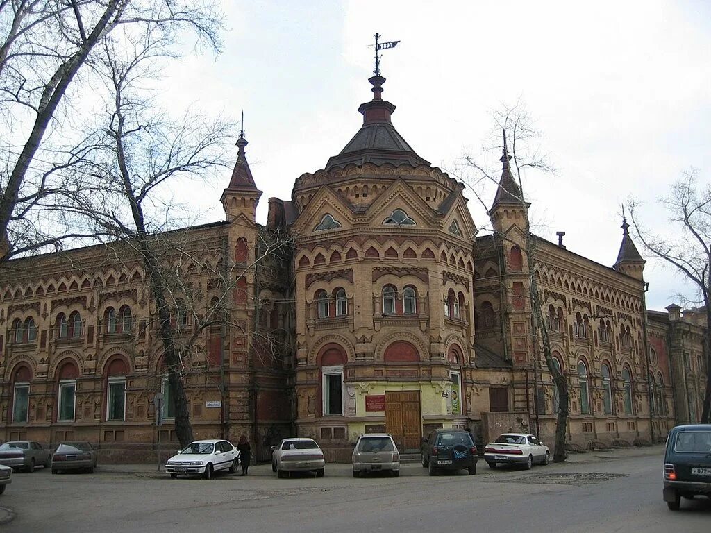 Иркутск здания купца второва. Особняк купца второва иркутска. Дом файнберга в иркутске. Дворец иркутск. Иркутск усадьба купцов трапезниковых.