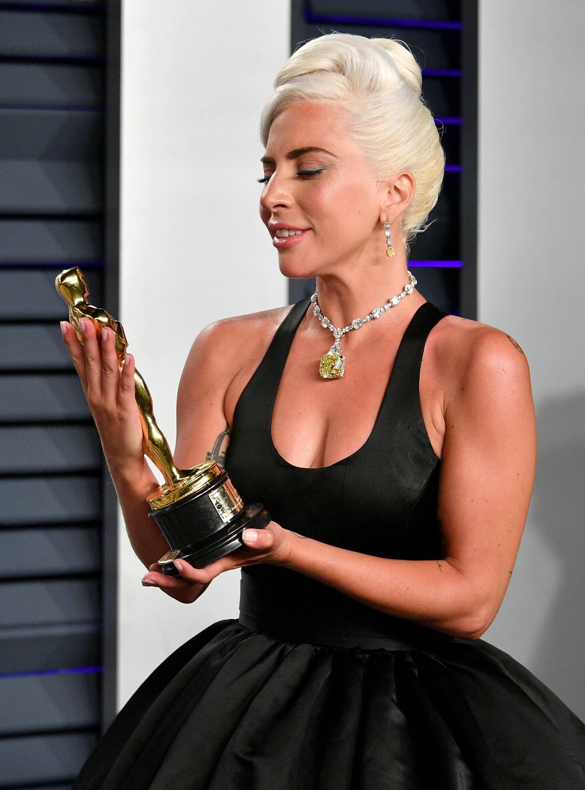 Гага оскар. Леди Гага. Леди Гага Оскар. Леди Гага Оскар 2022. Lady Gaga 2021 Оскар.
