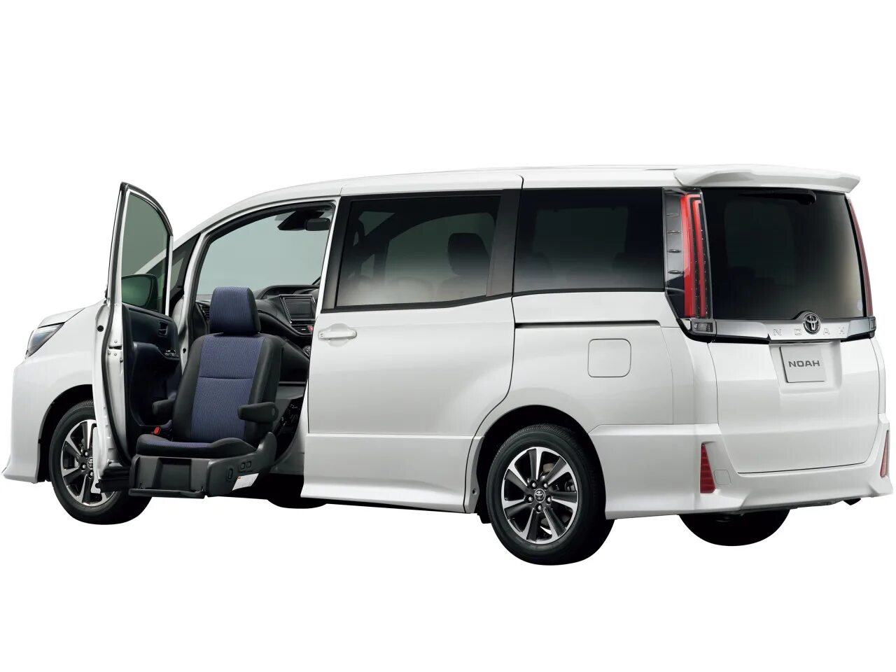 тойота ноах 2017 года