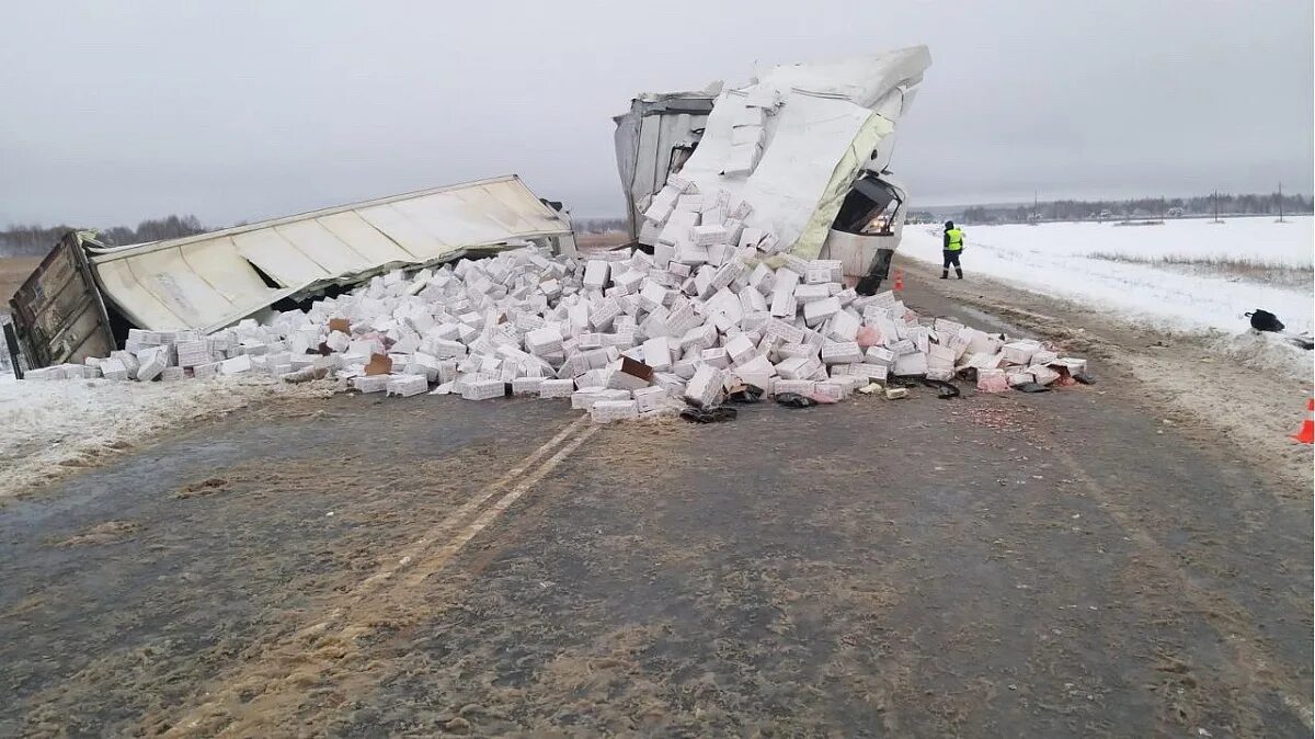 Дтп трасса м6. Дтп на трассе волгоград москва. Авария на трассе м6 сегодня в тамбовской. Авария в скопинском районе. Авария на трассе м6 вчера.