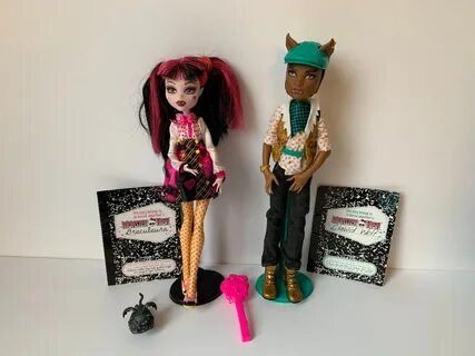 RESERVED Monster High Forbitten Love Draculaura and Clawd Wolf 2-pack suppl...