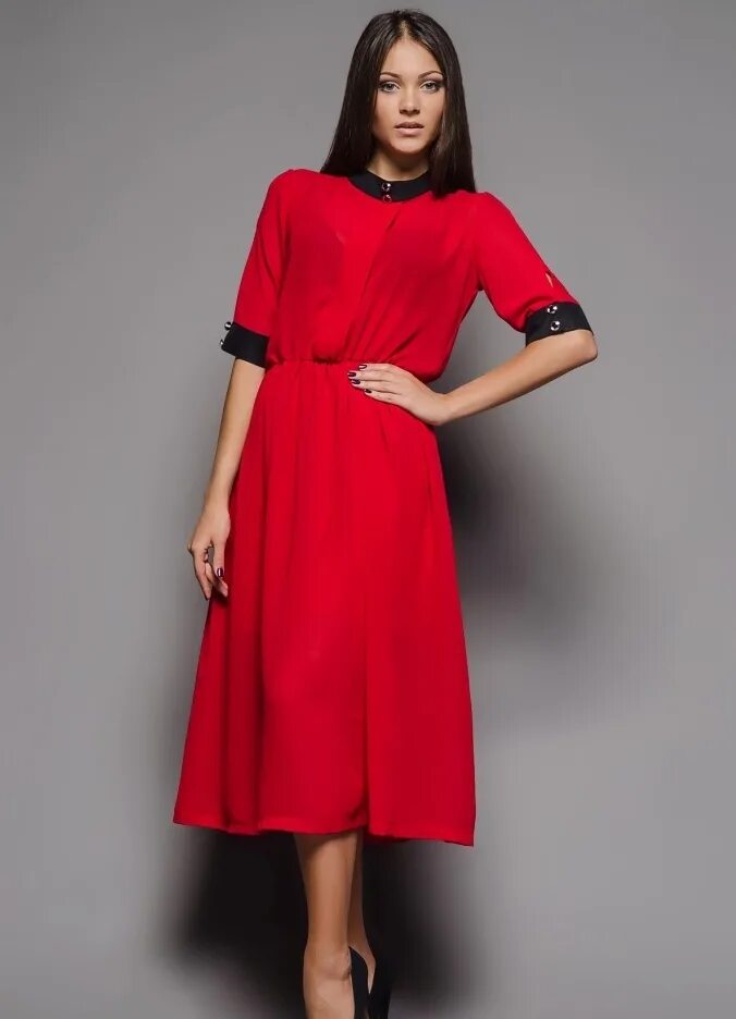 Красное платье миди. Красное обтягивпющие пляятье. Платье oodji красное 2019. Облегающее платье миди. Красные платья ниже колена.
