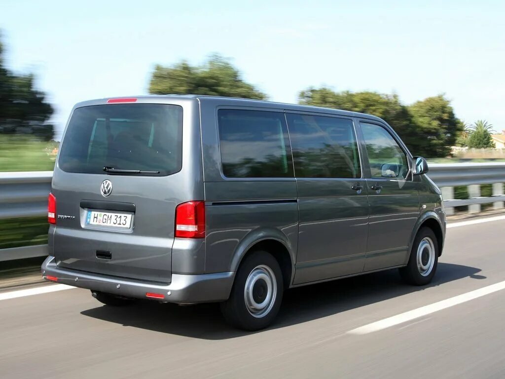 Vw caravelle t5. Фольксваген Каравелла t5. Фольксваген Каравелла 2009. Volkswagen микроавтобус Каравелла.