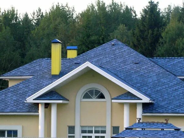 Голубая крыша фото Solar Metal Roofing Классический Фасад дома Другое от эксперта Global Ho