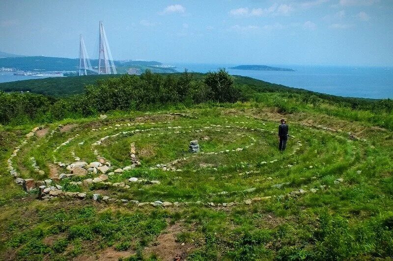 Форт Поспелова на острове русском. Владивосток остров русский Форт Поспелова. Лабиринты острова русский Владивосток. Форд Поспелова город Владивосток.