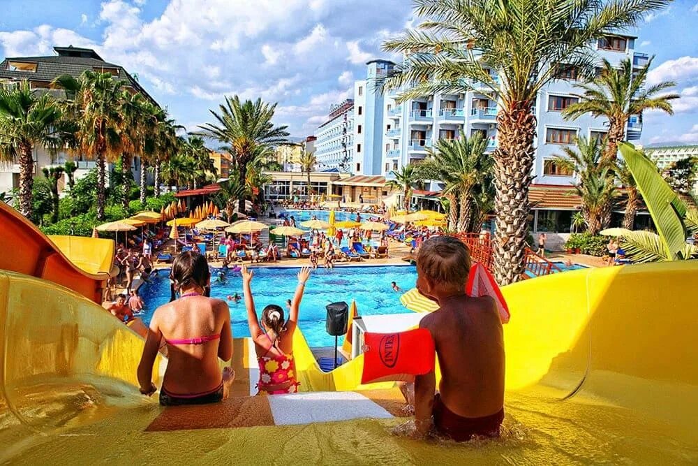 Отдых в турции стоит ли. Турция отель Каретта Бич хотел. Club Hotel Caretta Beach 4*. Каретта Каретта в Турции. Алания Турция туристы.