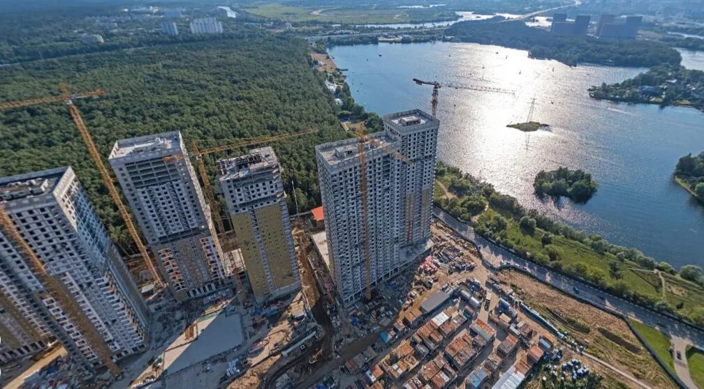 Самолет застройщик подмосковья. Жк спутник строгино. самолет спутник строгино. жк спутник липовая роща. квартал спутник москва.