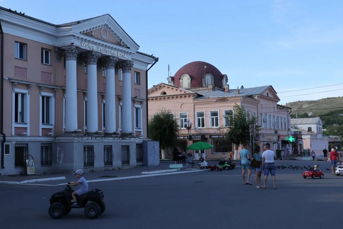 Площадь вольска. Вольск площадь. городе вольске саратовской губернии. вольск (город). вольск центр города.