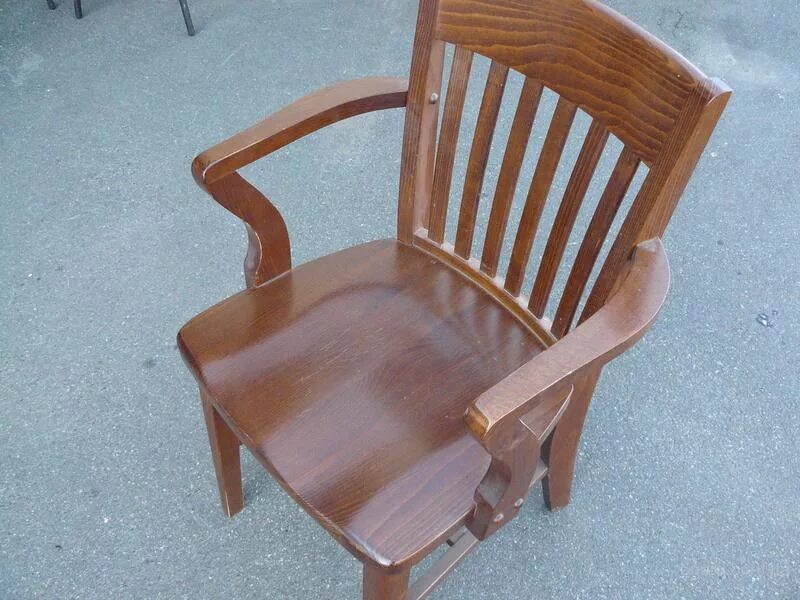 Бу стул со спинкой. Стулья старые деревянные советские. Стул деревянный со спинкой. Бу стул со спинкой. Стулья советские деревянные.