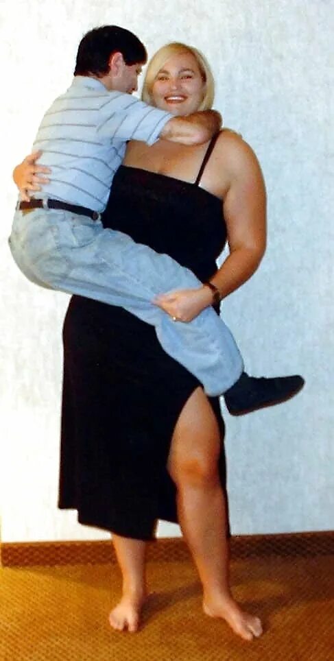 Bunny glamazon. Lift carry 2022\. Lift and carry Amazon and carry. Tall Amazon Blythe Lift