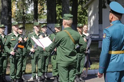 50 военнослужащих