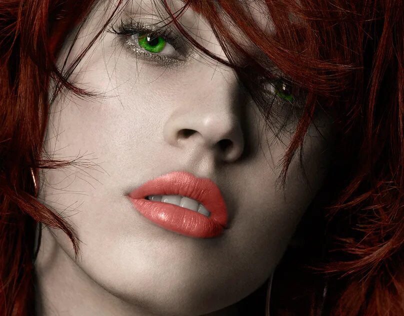 Женский взгляд. Соблазнительный взгляд девушки. Модель адриана лима. Селеста стар dress. Со взглядом томным.