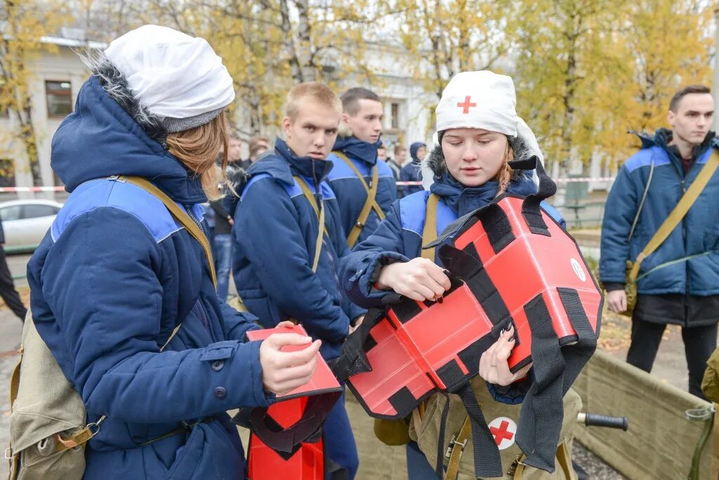 5 го октября. Гражданская оборона специалист. Специалист го и ЧС. Специалист по гражданской обороне. Тренировка по гражданской обороне зимой.