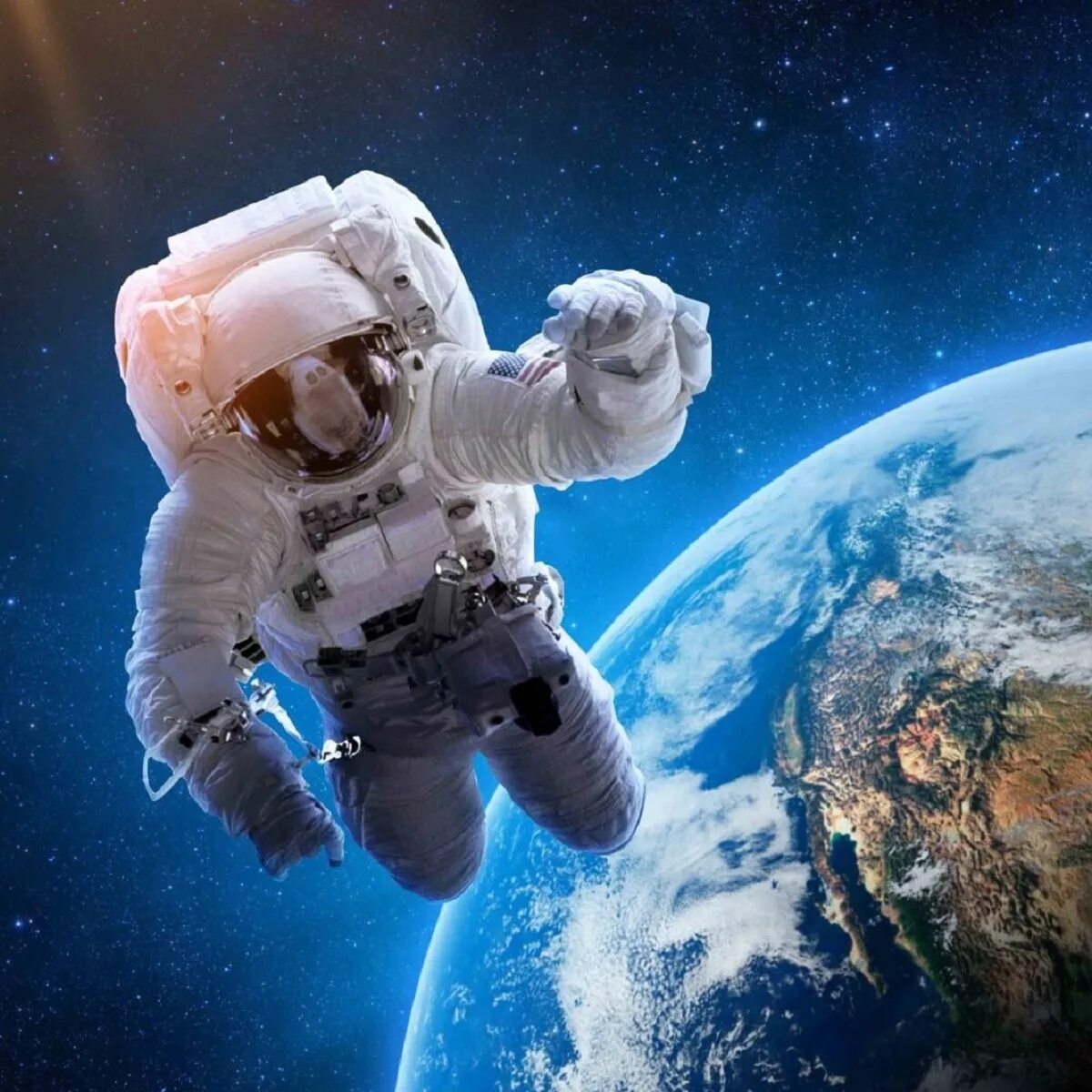 Космонавт на планете. Аполлон 18 фильм 2017. Космонавтика. Человек в космосе. 2 космонавт планеты земля.