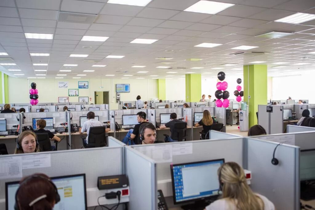 Контактный центр tele2. Офис tele2 головной. Теле2 колл. Теле2 колл. Оператор теле2 офис.