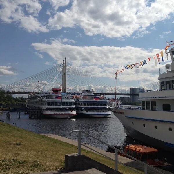 Temporarily closed: Bakinskiy Prichal, restaurant, Saint Petersburg, Oktyabrskay