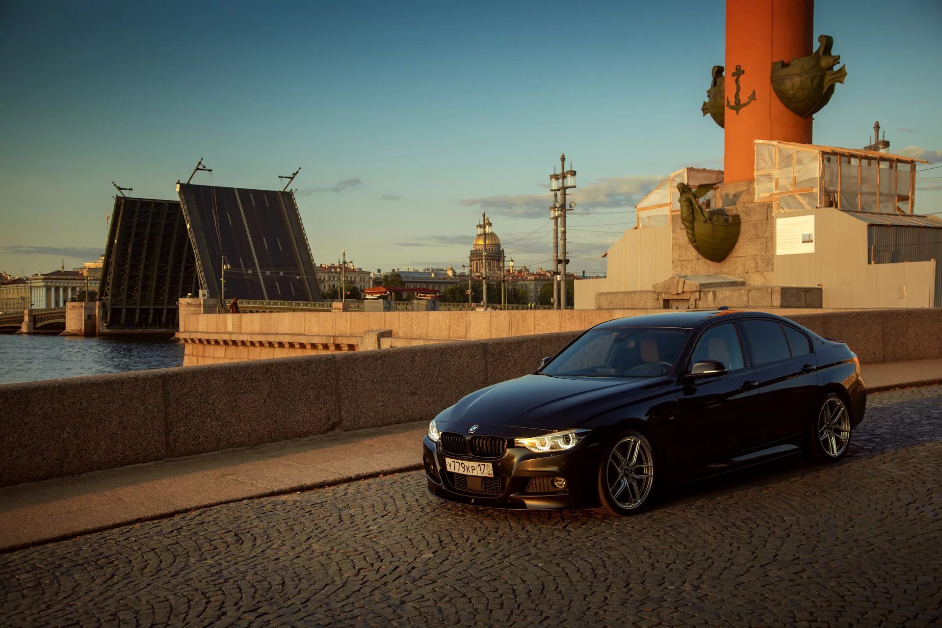 BMW e60 Питер лето. BMW e60 Black Russia. BMW m5 f10 ночью. БМВ м5 е60.