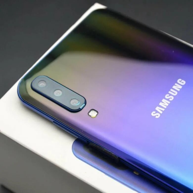 Купить samsung 70. Самсунг а 70. Samsung Galaxy a70. Самсунг а 70 черный. Самсунг а 70 128 ГБ.