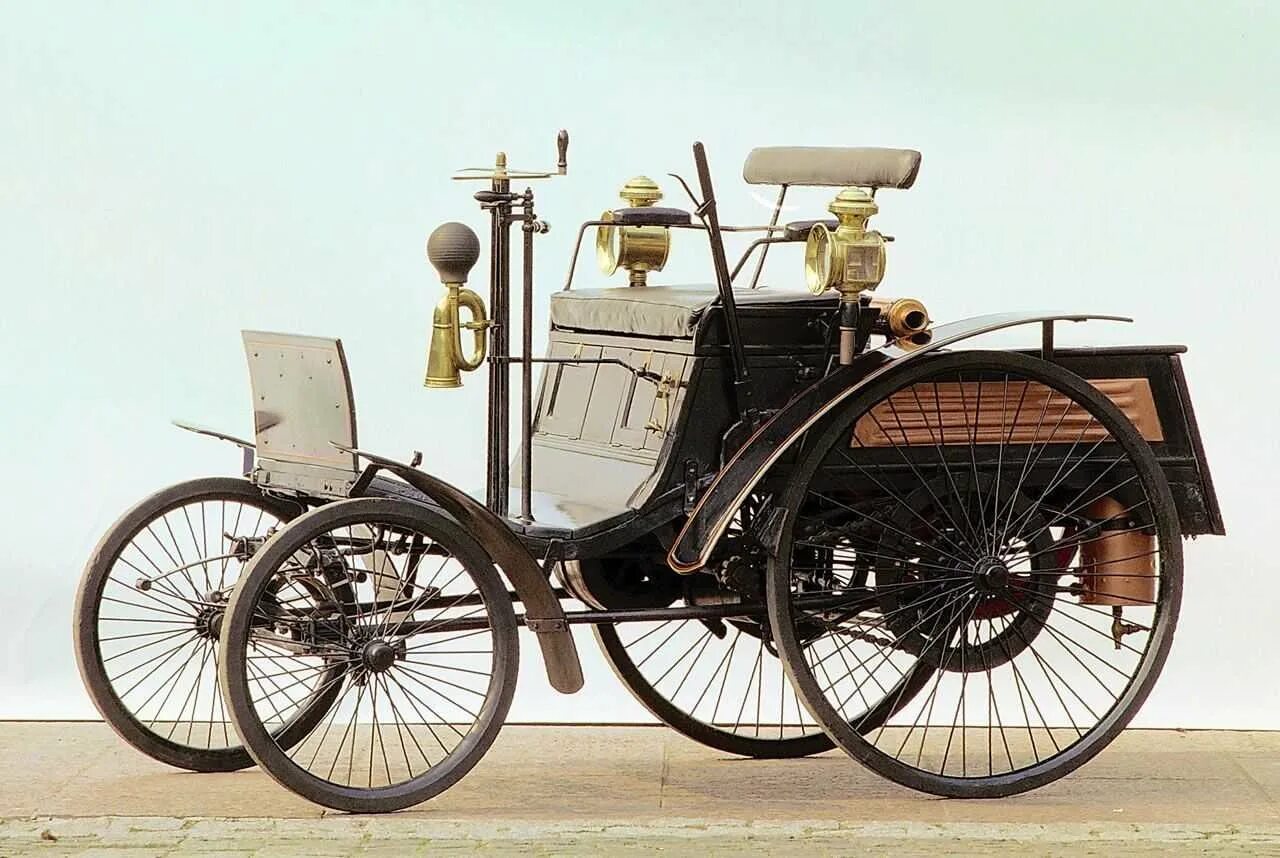 Первые серийные автомобили. Бенц Моторваген 1894. “Benz velo” 1894 года с клаксоном.