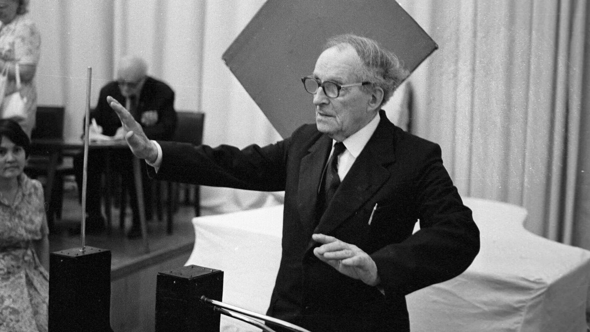 Лев термен изобретатель. Лев изобретатель. Лев изобретатель. Лев изобретатель. Лев сергеевич термен терменвокс.