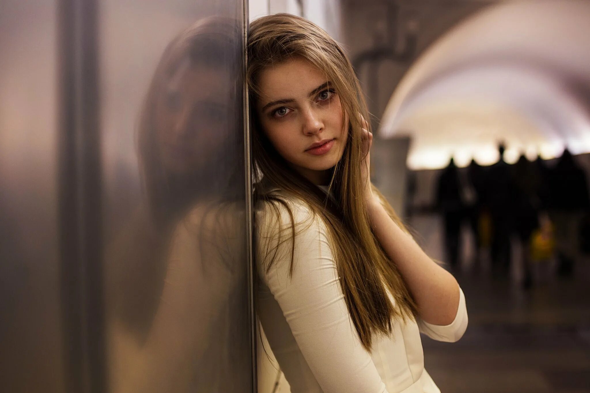 Девушки летом. Модель миранда керр. Фотосессия девушки на природе. Посредственная девушка. Девушка на заводе.