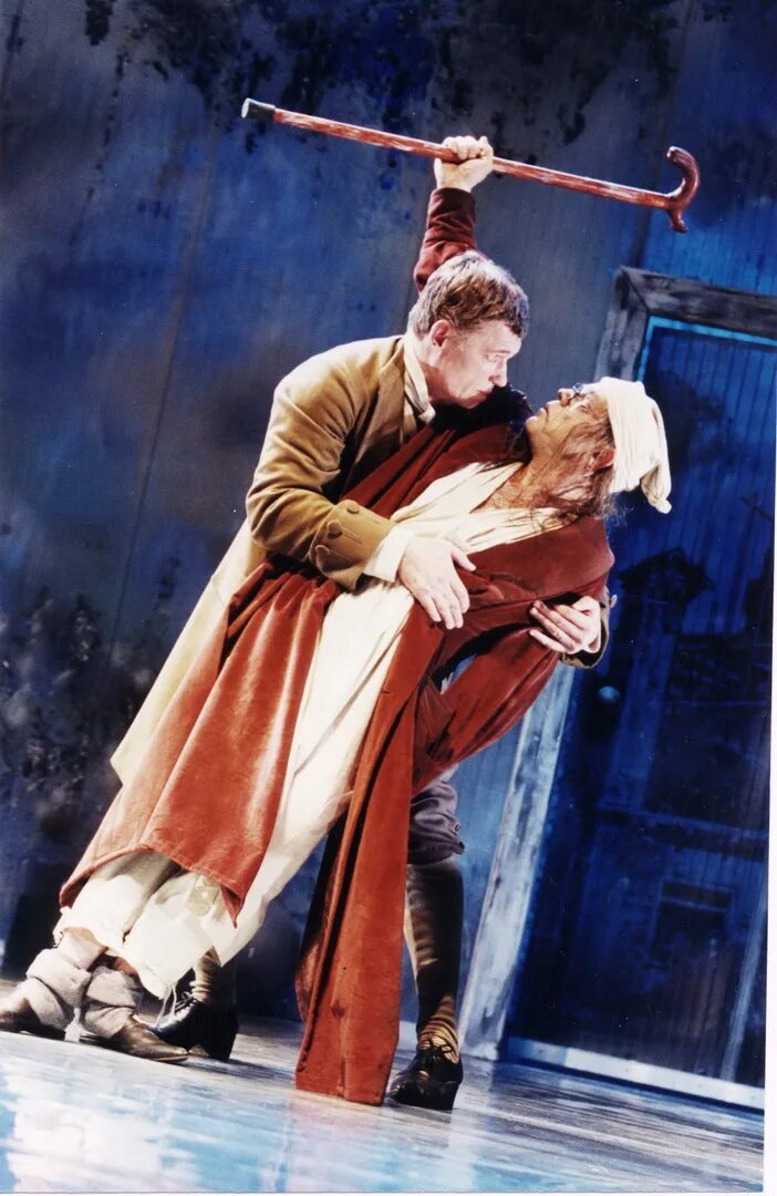 Синьор тодеро хозяин гольдони сатирикон. Хоакин феникс хозяева ночи. Синьор тодеро хозяин спектакль. Хозяин 2007. Гольдони карло комедия синьор тодеро брюзга.