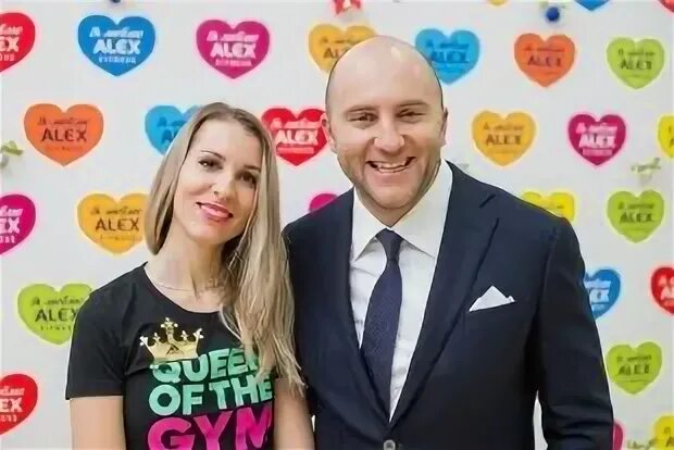 Алекс мэй в молодости. День рождения алекс фитнес. Alex сайт. Алекс фитнес оренбург гулливер. Алексей алех фитнес.