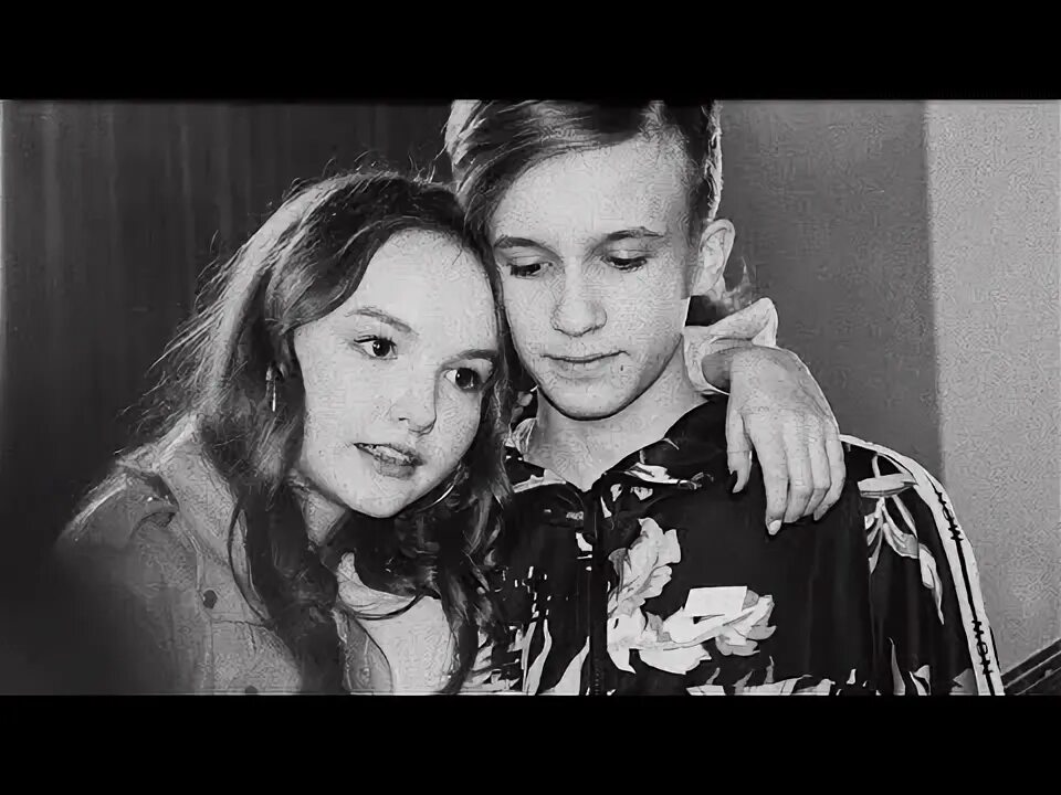С кем встречается арина Какого числа была сделана эта фотка