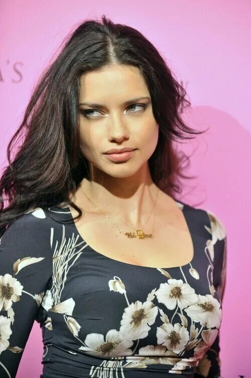 Адриана лима 2025 как выглядит Pin on qrcims u.2 00a.5f Adriana lima, Model, Beauty