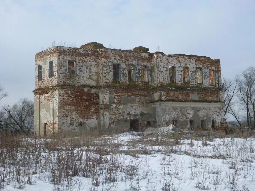 Полдомасово церковь ульяновск. Достопримечательности полдомасово. Церковь рождества пресвятой богородицы (1700) в селе полдомасово. Село полдомасово саратовская область. Храм село полдомасово.