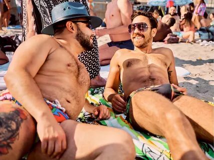 Getting a handjob on the beach - the ultimate gay beach ...