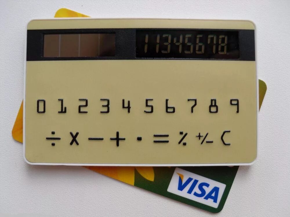 Калькулятор карточка. Калькулятор размером с кредитную карту. Мини калькулятор карточка. Калькулятор в виде карточки.