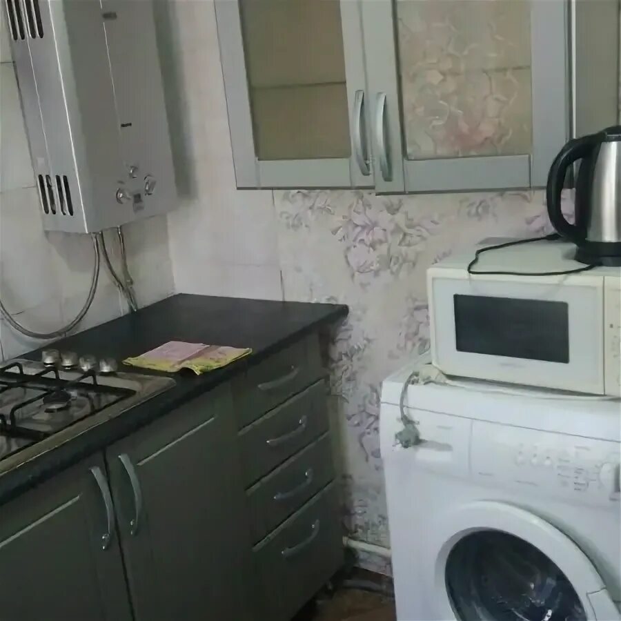 Однокомнатная квартира кетчерская 8к2. Снять квартиру в шахтах посуточно. Аренда квартир посуточно шахты. Ленинского комсомола 60. Шахты, ул.