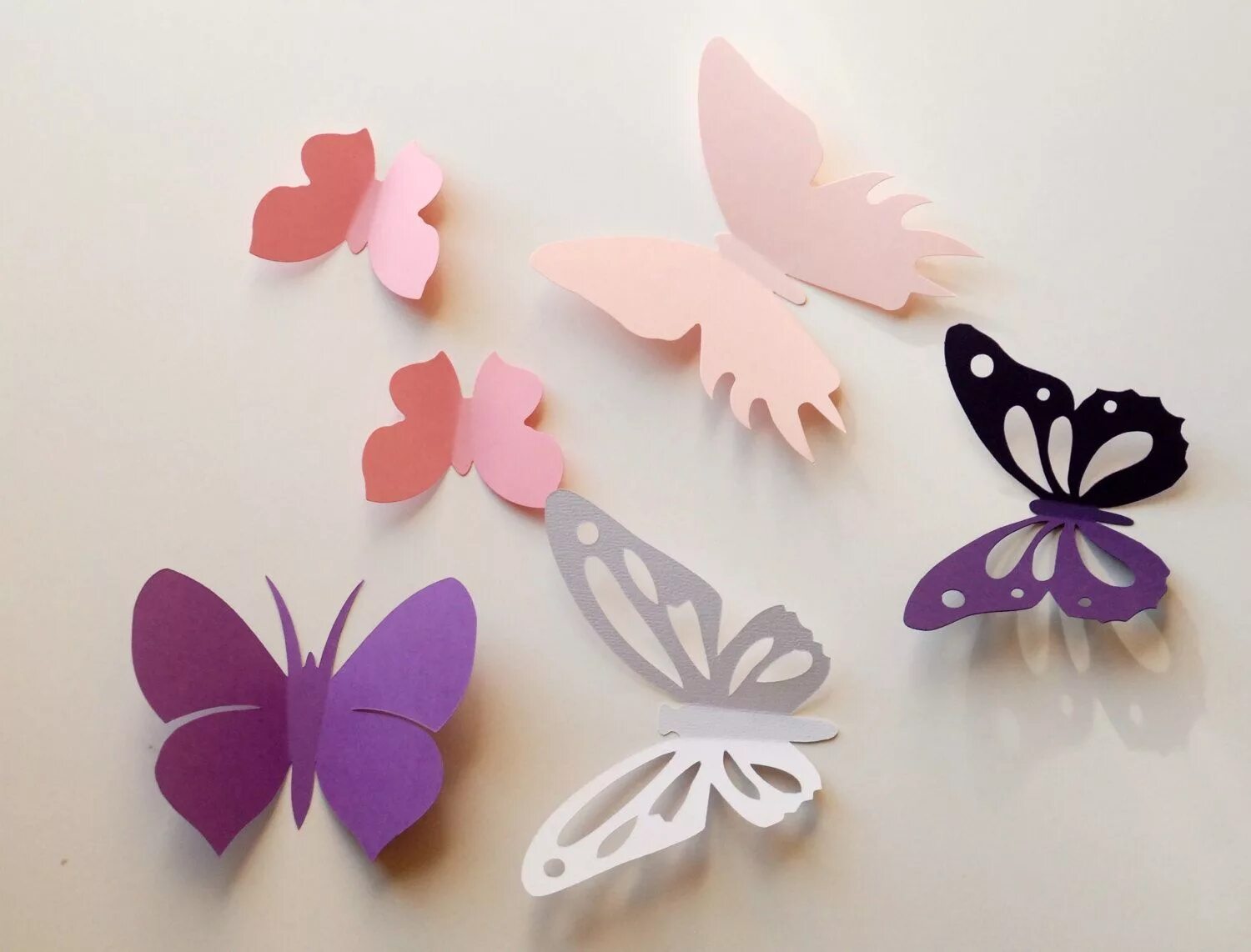 Объемная бабочка из бумаги своими руками. Бабочка из бумаги. Бабочка поделка из бумаги. Объемные бабочки. Объемные бабочки из бумаги.