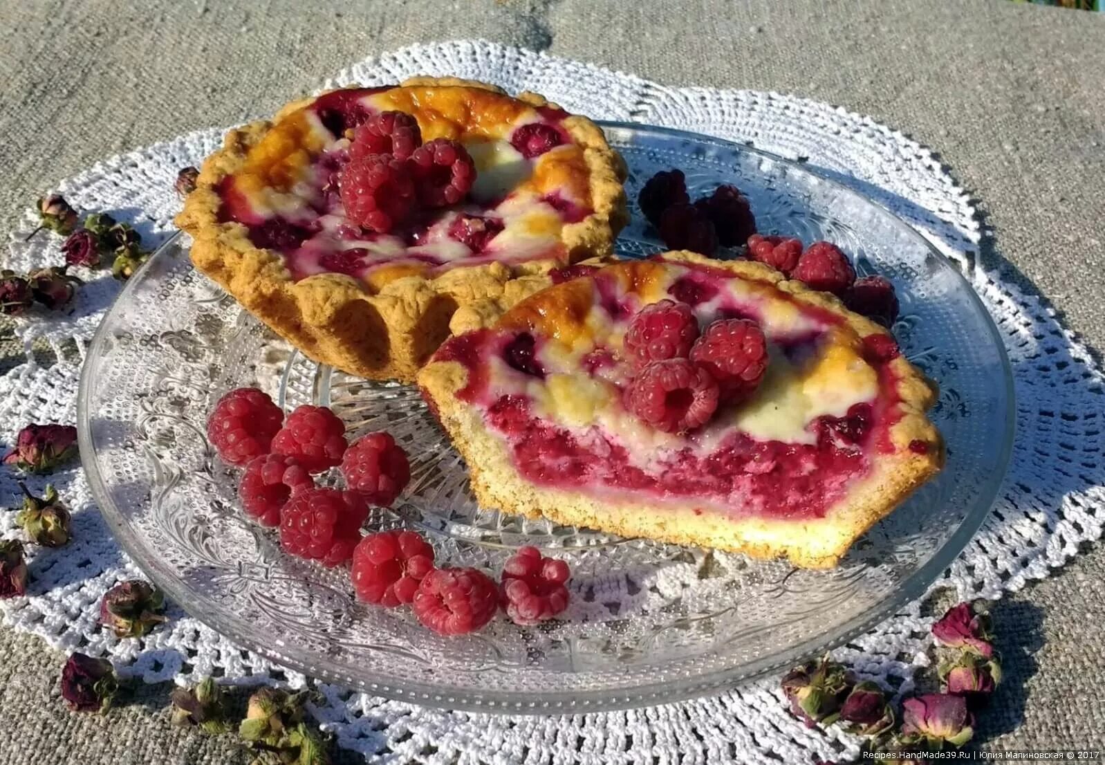 Пирог с ягодами и сметанной заливкой. Пирог с ягодами и сметанной заливкой. Пирог с ягодами и сметанной заливкой. Песочный пирог заливной. Песочный пирог сметанник с ягодами.