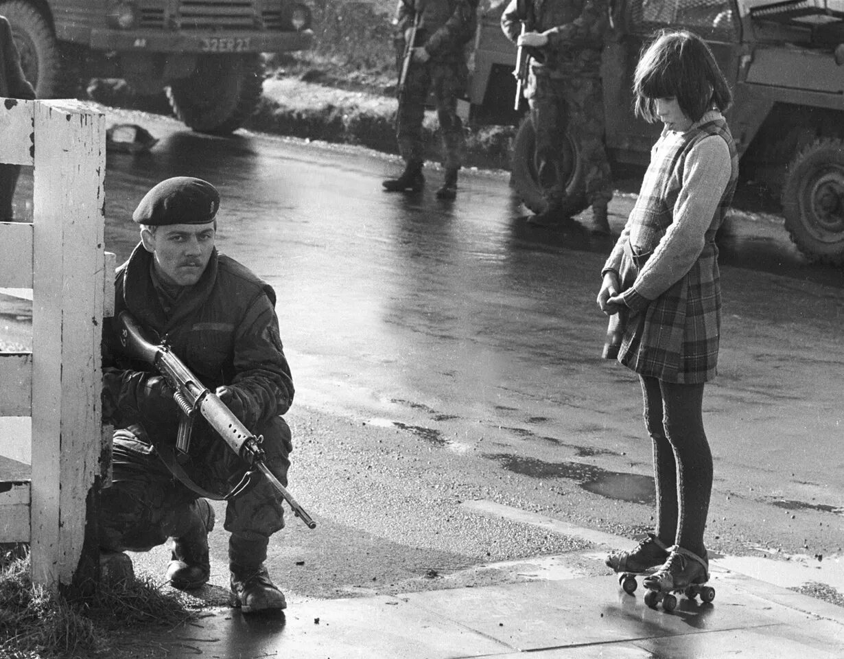 Битва за Богсайд Северная Ирландия 1969. Северная Ирландия 1971 Белфаст. Белфаст 1969. Конфликты 2000 годов